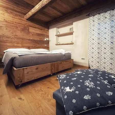 Amelu' Locazioni Turistiche Apartment *